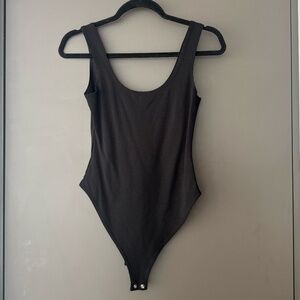 Black Tank Bodysuit Scoop Neck Size S Button Closure Very Comfortable Basic Top
